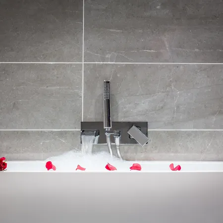 Longcourt House 4* Newcastle West