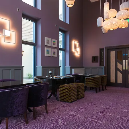 Longcourt House 4* Ньюкасл-Уэст