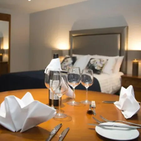 Hotel Longcourt House 4*