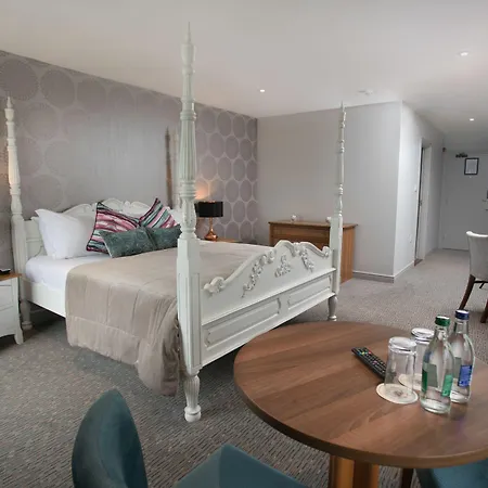Hotel Longcourt House 4*