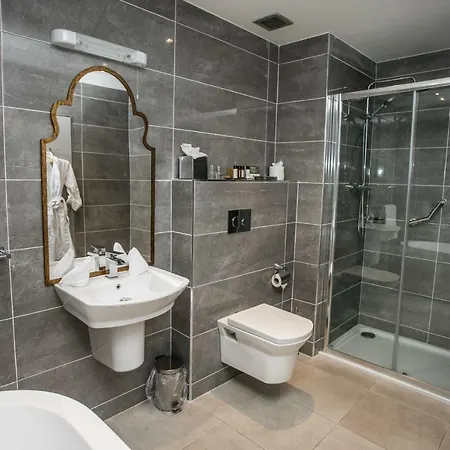 Hotel Longcourt House