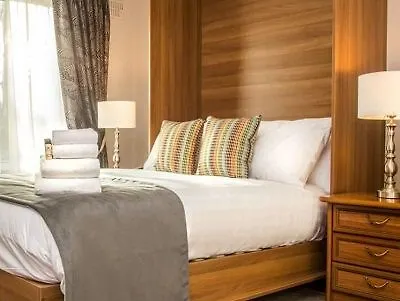 Longcourt House Отель 4*